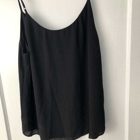 Everly Babaton Classic cami - Picture 3 of 3